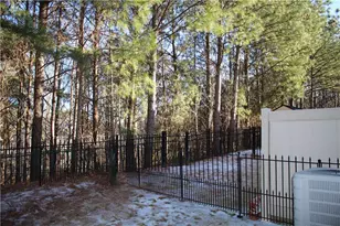 3328 Castleberry Village Cir, Cumming, GA 30040 - Photo 38