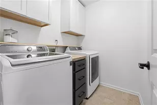 411 Royal Cres Ln E, Canton, GA 30115 - Photo 32