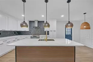 137 Creekview Dr, Woodstock, GA 30188 - Photo 6