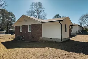 419 Lockridge Ln, Lawrenceville, GA 30046 - Photo 12