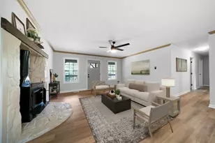 146 W Wedgewood Cir, Newnan, GA 30263 - Photo 2