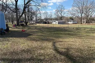 225 Jasper St, Fairmount, GA 30139 - Photo 14