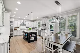 810 Lake Ridge Ct, Canton, GA 30114 - Photo 10