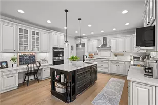 810 Lake Ridge Ct, Canton, GA 30114 - Photo 12