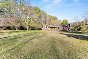 588 Estatohe Cir, Toccoa, GA 30577 - Photo 2