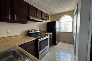 871 Brandy Oaks Ln, Stone Mountain, GA 30088 - Photo 10