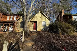 871 Brandy Oaks Ln, Stone Mountain, GA 30088 - Photo 2
