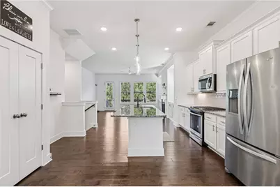 2154 Colvin Court NW, Atlanta, GA 30318 - Photo 8