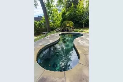 2394 Montview Drive NW, Atlanta, GA 30305 - Photo 10