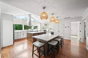 6125 Weatherly Dr, Atlanta, GA 30328 - Photo 8