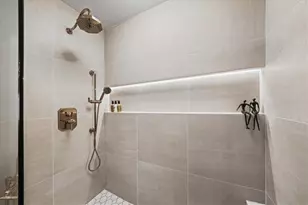 6125 Weatherly Dr, Atlanta, GA 30328 - Photo 42