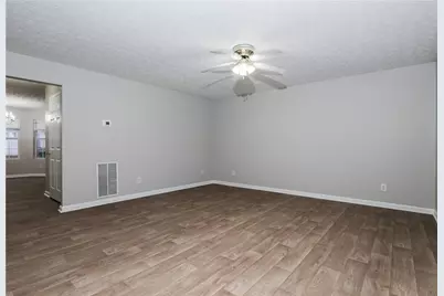 5896 Strathmoor Manor Circle, Lithonia, GA 30058 - Photo 10