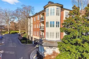 825 Highland Ln NE, Atlanta, GA 30306 - Photo 2