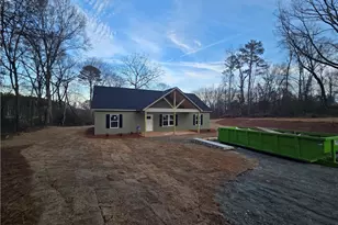 1532 Shoal Creek Church Rd, Lavonia, GA 30553 - Photo 2