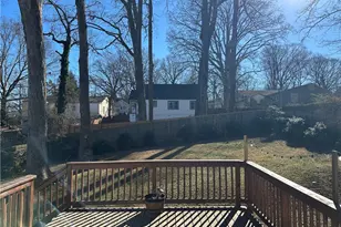 818 Burchill St SW, Atlanta, GA 30310 - Photo 2