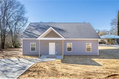 30 Moore Avenue, Toccoa, GA 30577 - Photo 2