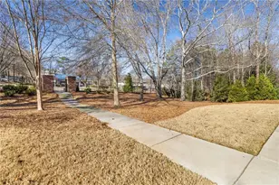 128 Everley Walk, Alpharetta, GA 30009 - Photo 2