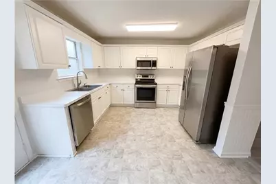 170 Heather Woods Court, Covington, GA 30016 - Photo 2