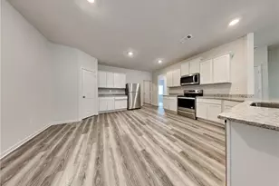 332 Oliver Dr, Locust Grove, GA 30248 - Photo 4