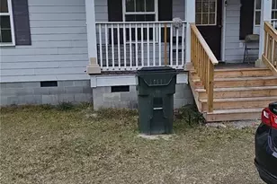 207 Fowler St, Swainsboro, GA 30401 - Photo 2