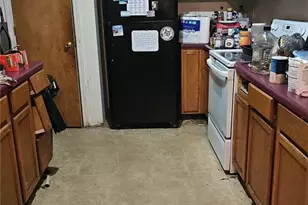 207 Fowler St, Swainsboro, GA 30401 - Photo 8