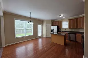 4713 Clarkstone Dr, Flowery Branch, GA 30542 - Photo 4