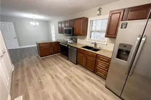 10 King Dr, Carrollton, GA 30116 - Photo 2