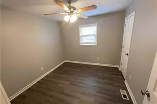 10 King Dr, Carrollton, GA 30116 - Photo 12