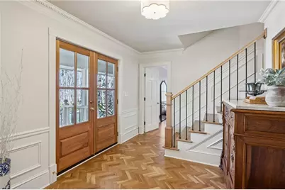 9570 Roberts Drive, Sandy Springs, GA 30350 - Photo 8