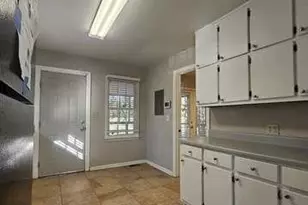 142 Burnside St, Jonesboro, GA 30236 - Photo 2