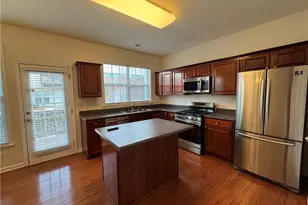 1379 Thornborough Dr, Alpharetta, GA 30004 - Photo 6