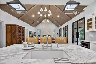 111 Lakeview Dr, Carrollton, GA 30117 - Photo 10