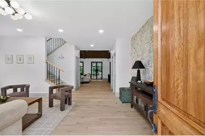 111 Lakeview Drive, Carrollton, GA 30117 - Photo 2