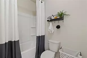 180 Logan Pass Dr, Loganville, GA 30052 - Photo 2