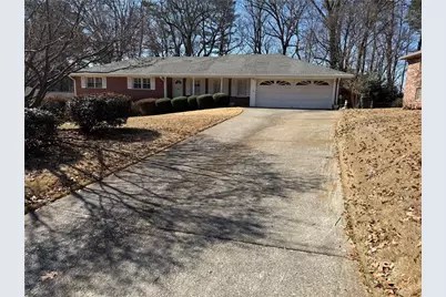 2372 Midvale Circle, Tucker, GA 30084 - Photo 2