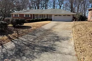 2372 Midvale Cir, Tucker, GA 30084 - Photo 2