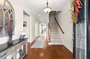 257 Somerset Cir, Woodstock, GA 30189 - Photo 2