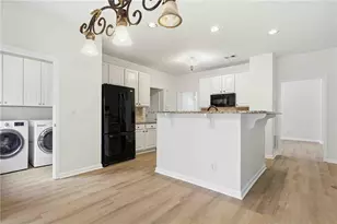 5425 Brookeridge Cir, Dunwoody, GA 30338 - Photo 10