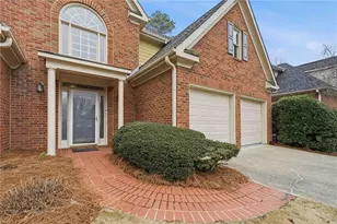 5425 Brookeridge Cir, Dunwoody, GA 30338 - Photo 2