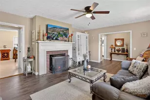 870 College Ave, Conyers, GA 30012 - Photo 6