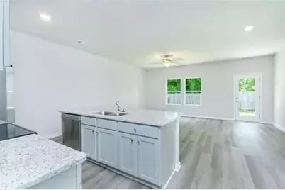 141 Village Green Drive NW, Adairsville, GA 30103 - Photo 2