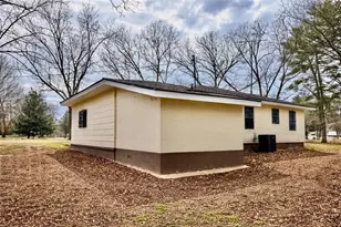 3911 Blackstock Rd, Talmo, GA 30575 - Photo 4