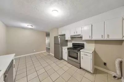 245 Kimberly Way SW #245, Marietta, GA 30064 - Photo 6