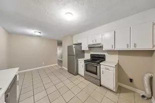 245 Kimberly Way SW, Marietta, GA 30064 - Photo 6