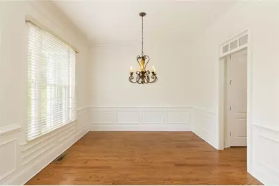 956 Persimmon Point NE, Sandy Springs, GA 30328 - Photo 6