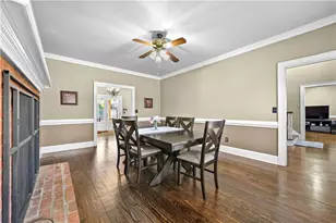 110 Amsterdam Dr SW, Lilburn, GA 30047 - Photo 16