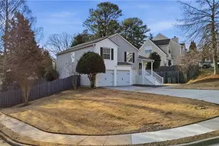 52 Central Park Dr, Atlanta, GA 30354 - Photo 2