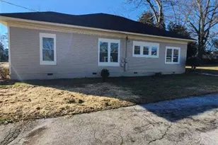 114 Austin Ave, Carrollton, GA 30117 - Photo 2