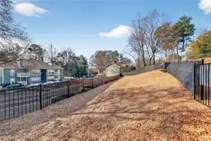2830 Vinings Central Dr SE, Atlanta, GA 30339 - Photo 26
