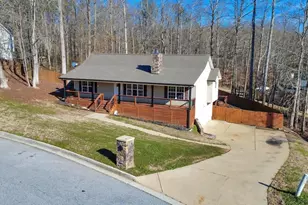 366 Farmington Dr, Temple, GA 30179 - Photo 2
